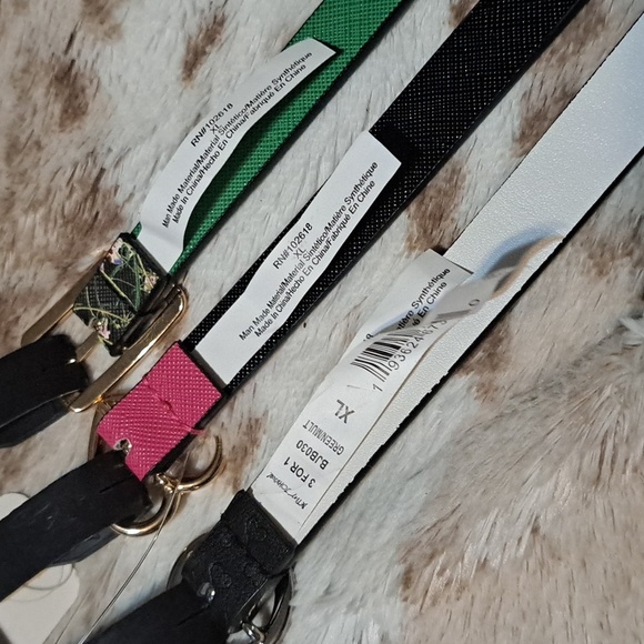 3 for 1 Reversible Betsey Johnson Belt Trio- XL - Picture 3 of 7